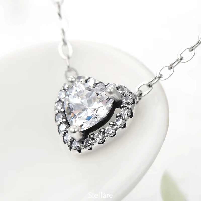 Sterling silver heart necklace with brilliant cut – romantic and sparkling pendant symbolising love and elegance