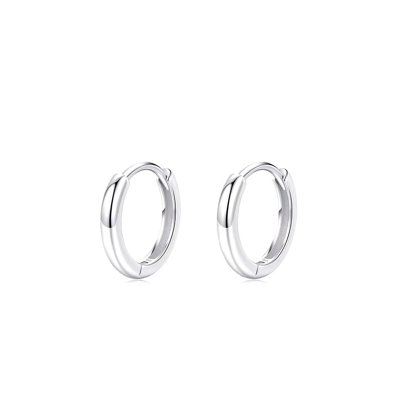 Sterling silver polished hoop earrings in various sizes – timeless, lightweight and versatile set for everyday elegance