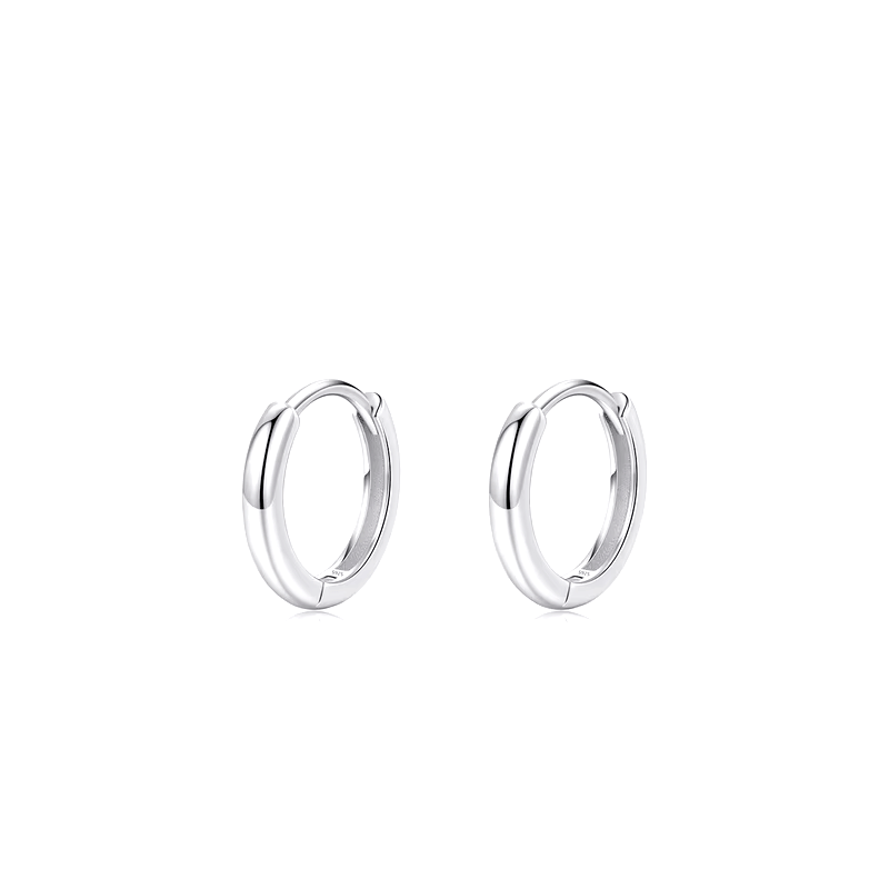 Sterling silver polished hoop earrings in various sizes – timeless, lightweight and versatile set for everyday elegance