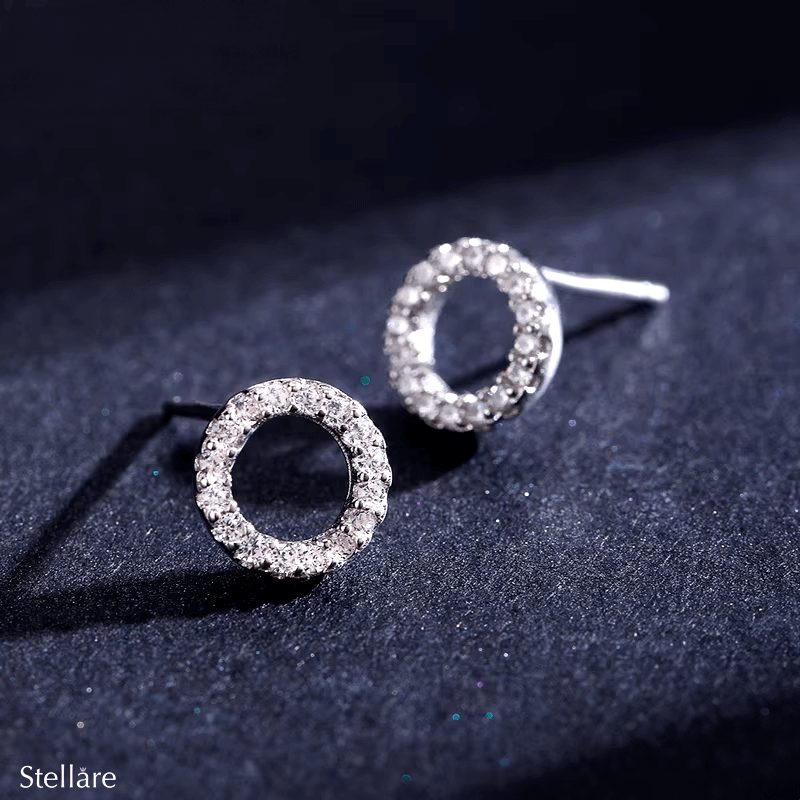 Sterling silver round stud earrings with sparkling zirconia – minimalist circle design for luminous everyday style
