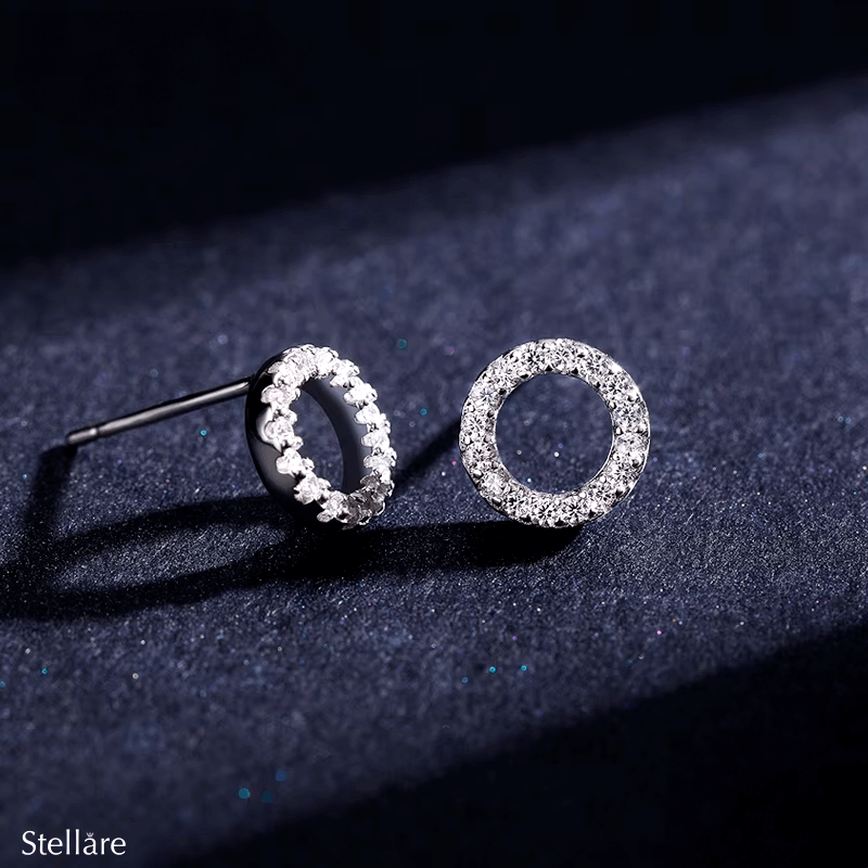 Sterling silver round stud earrings with sparkling zirconia – minimalist circle design for luminous everyday style
