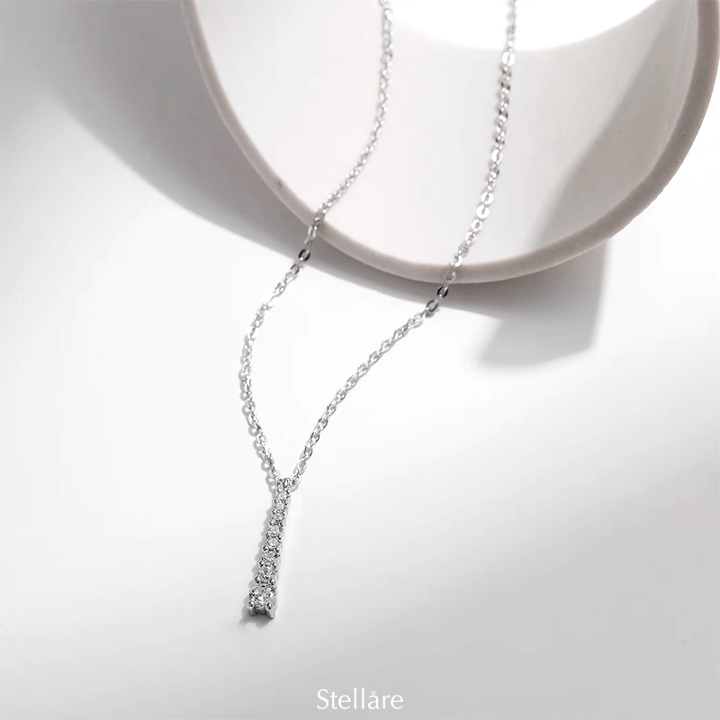 Sterling silver Y-shaped drop necklace – elegant and minimalist pendant with vertical shine for refined style