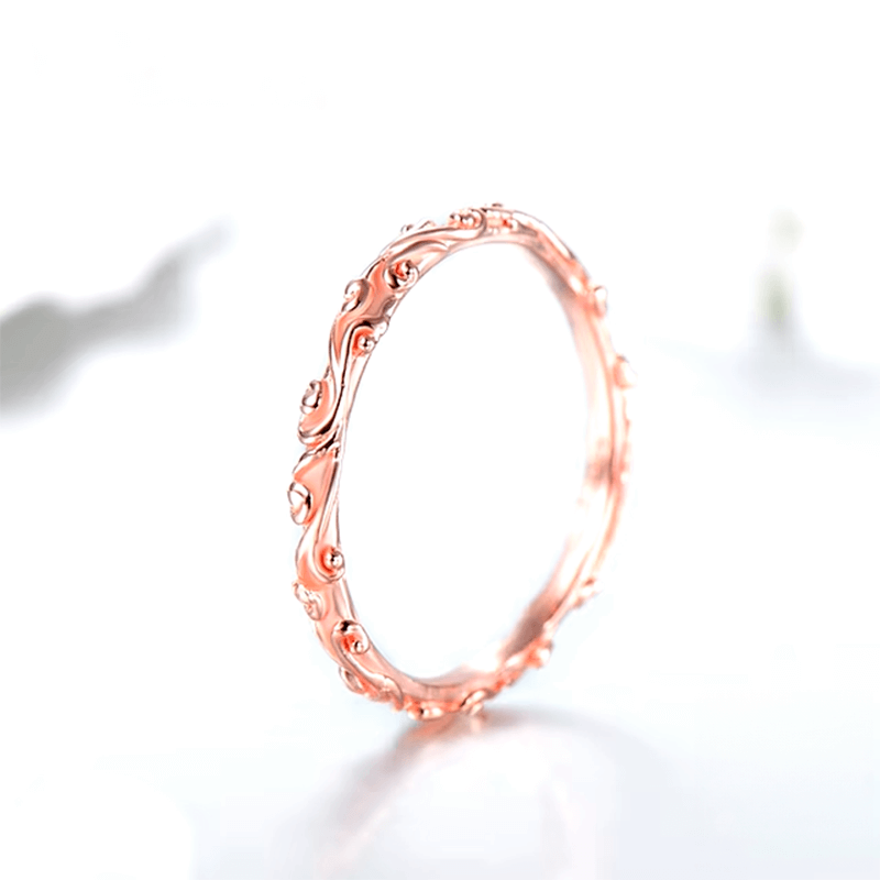 Sterling silver floral ring set with engraved nature-inspired patterns – stackable duo in silver and rose tones for romantic everyday wear