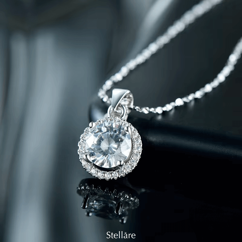 Sterling silver round halo pendant necklace – classic brilliance with sparkling zirconia centre