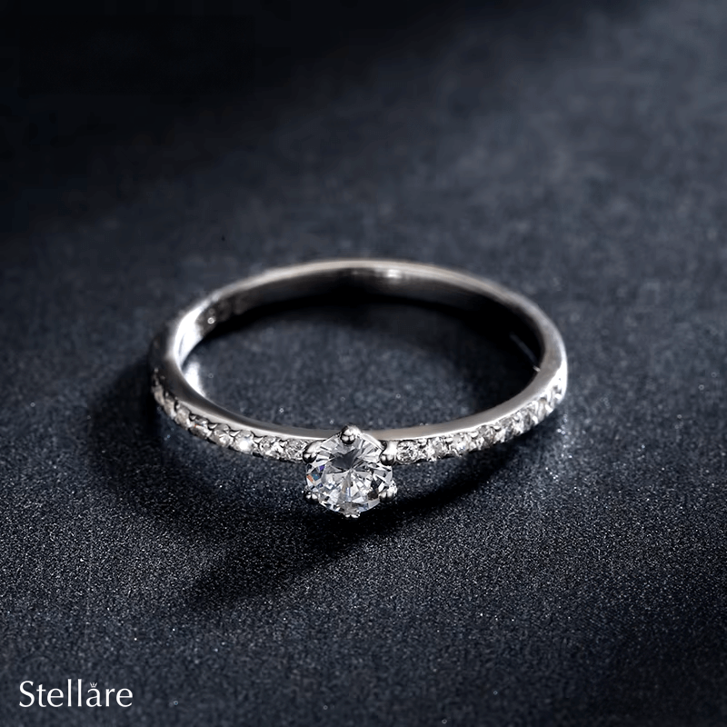 Sterling silver minimalist ring with solitaire zirconia – delicate and elegant band ideal for everyday wear or stacking