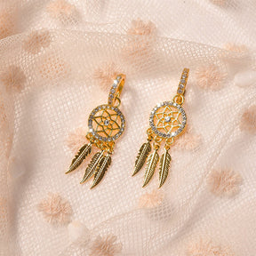 Boho Dreamcatcher Earrings – Feather Drop Charm in Gold