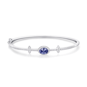 Blue elegance bracelet in 925 sterling silver with central sapphire-like gemstone and minimalist design