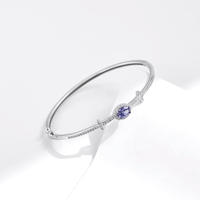 Blue elegance bracelet in 925 sterling silver with central sapphire-like gemstone and minimalist design