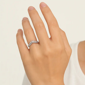 925 sterling silver crown-shaped ring for women – tiara-inspired jewellery UK