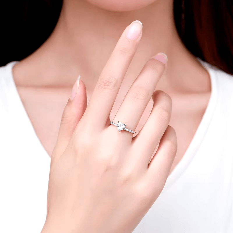 925 sterling silver ring with heart cut zirconia – romantic UK jewellery