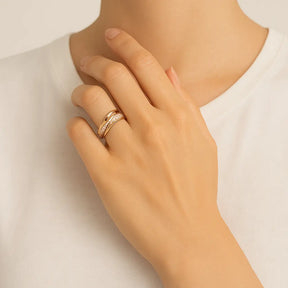 925 Sterling Silver Infinity Ring with two-tone crossover design – romantic UK jewellery