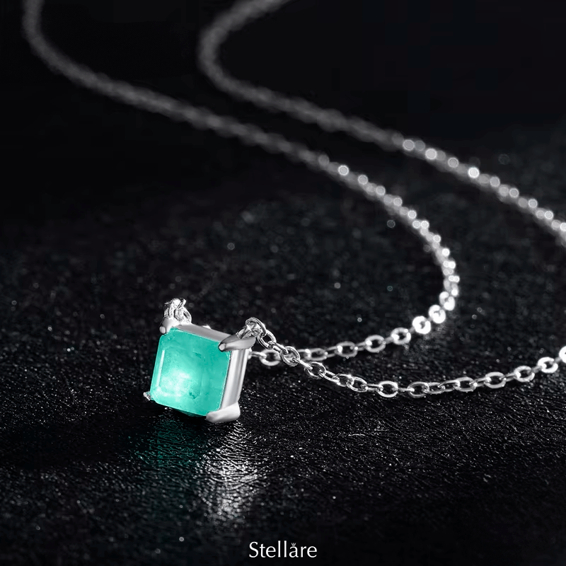 925 silver necklace with emerald-cut green gemstone – Prisma pendant with modern charm