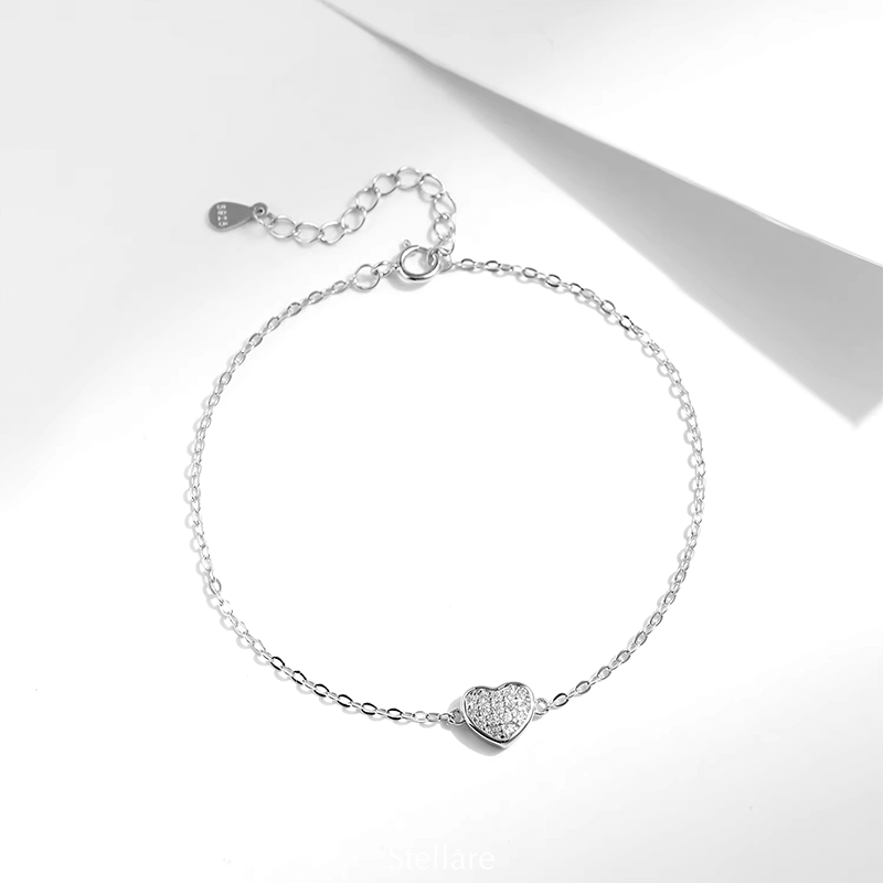 925 sterling silver bracelet with a heart charm – elegant and romantic minimalist jewellery for women