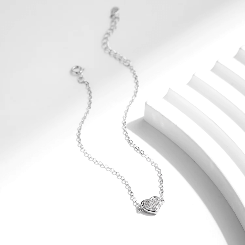 925 sterling silver bracelet with a heart charm – elegant and romantic minimalist jewellery for women