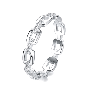 Sterling silver chain-style ring – bold and modern jewellery design with statement appeal