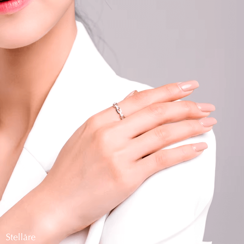 Sterling silver chain-style ring – bold and modern jewellery design with statement appeal