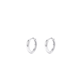 Sterling silver polished hoop earrings in various sizes – timeless, lightweight and versatile set for everyday elegance
