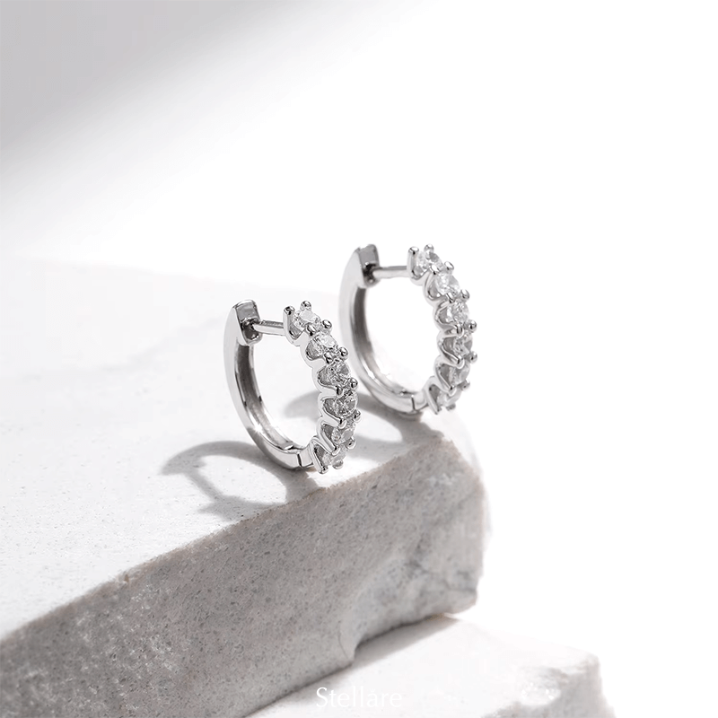 Sterling silver hoop earrings with sparkling zirconia – elegant and timeless mini hoops for everyday or gifting