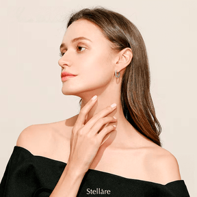 Sterling silver hoop earrings with heart-cut details and zirconia – symbolic, stylish and elegant design for everyday or gifting