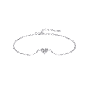 Sterling silver bracelet with heart charm – elegant and dainty design symbolising eternal love