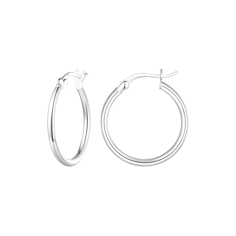Sterling silver hoop earrings in multiple sizes – minimalist, polished and versatile for timeless everyday wear