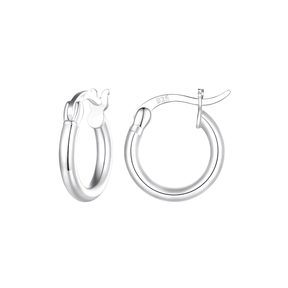 Sterling silver hoop earrings in multiple sizes – minimalist, polished and versatile for timeless everyday wear