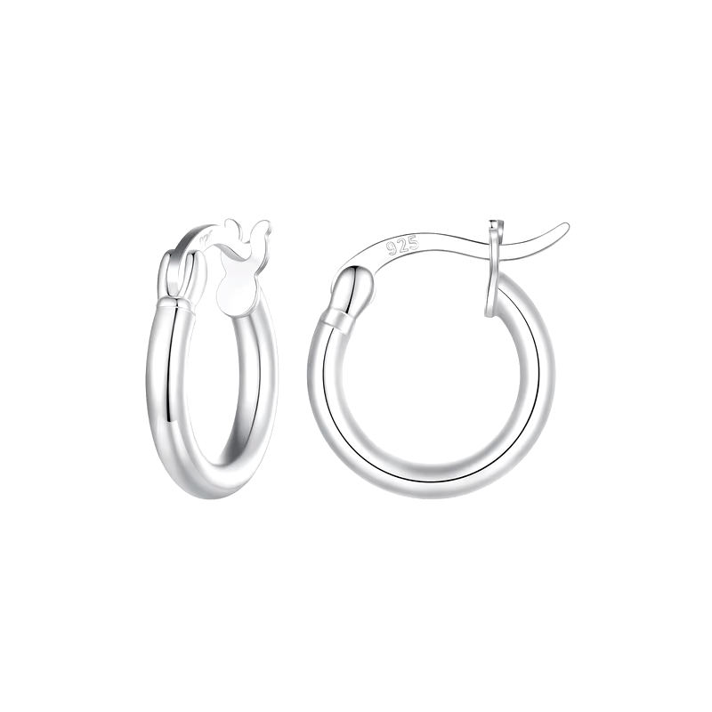 Sterling silver hoop earrings in multiple sizes – minimalist, polished and versatile for timeless everyday wear