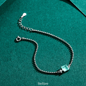 Sterling silver bracelet with emerald-cut green gemstone – dainty and elegant design for a serene and polished everyday look
