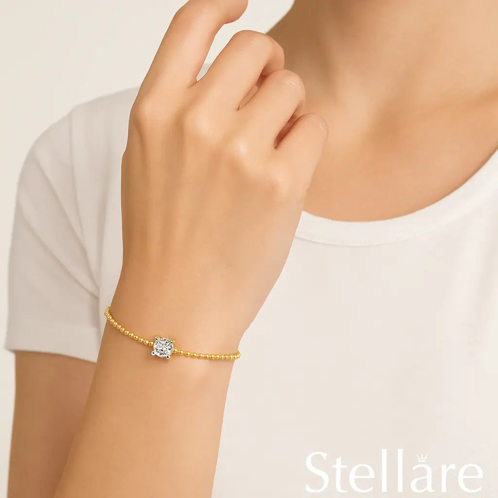 Sterling silver bracelet with emerald-cut green gemstone – dainty and elegant design for a serene and polished everyday look